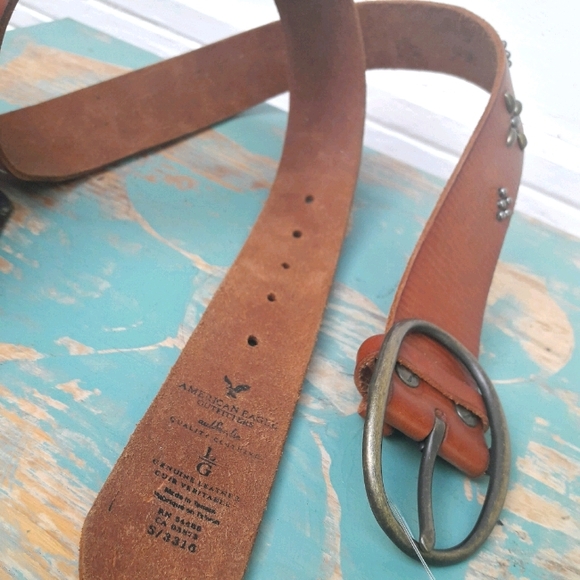 Genuine Leather Belt Ornate Metal Rivets Grommets - Picture 10 of 11